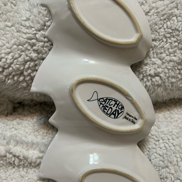 ****Donated***Catch of the Day 3 x Fish ceramic serving dish - Picture 5 of 5